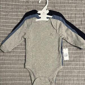 GAP Gray and Blue Long Sleeve Baby Bodysuit Set